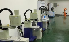 器人取智能配备类专业是该校“十三五”